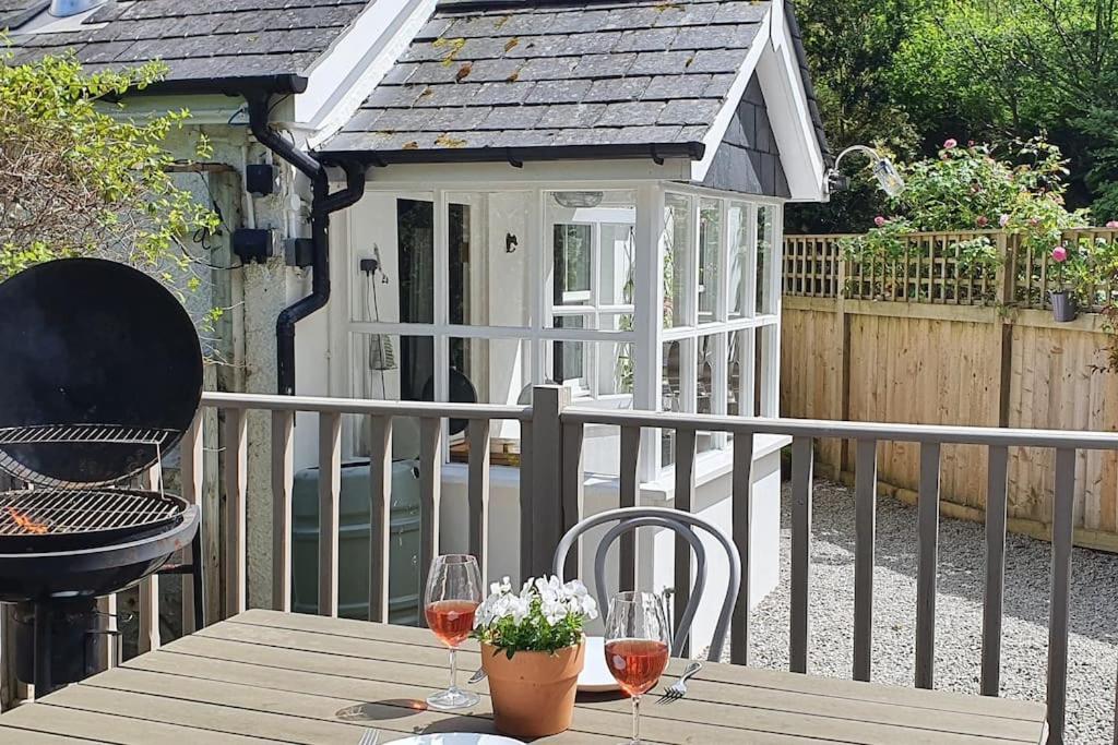 Bijou Coastal Apartment In Polperro With Hot Tub Onsite Parking Downhill Walk To Village Εξωτερικό φωτογραφία