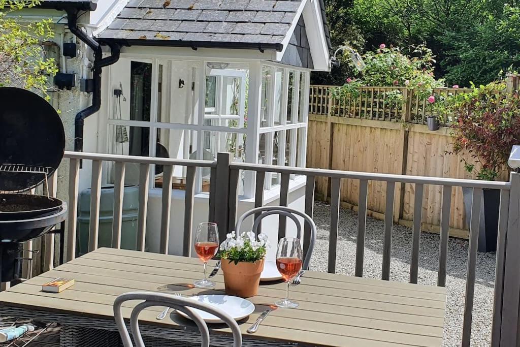 Bijou Coastal Apartment In Polperro With Hot Tub Onsite Parking Downhill Walk To Village Εξωτερικό φωτογραφία