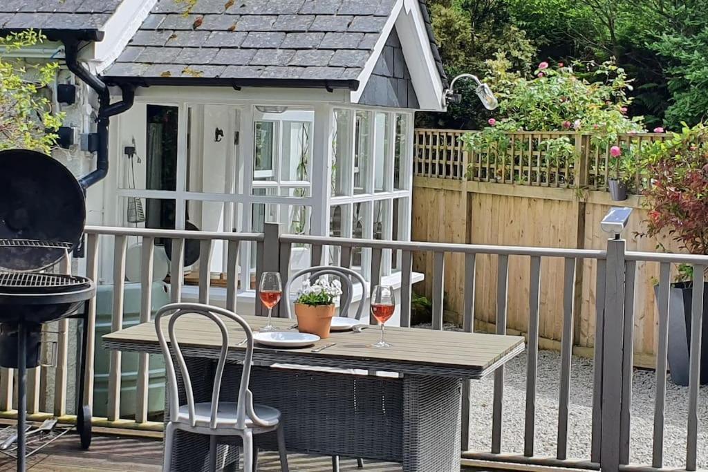 Bijou Coastal Apartment In Polperro With Hot Tub Onsite Parking Downhill Walk To Village Εξωτερικό φωτογραφία