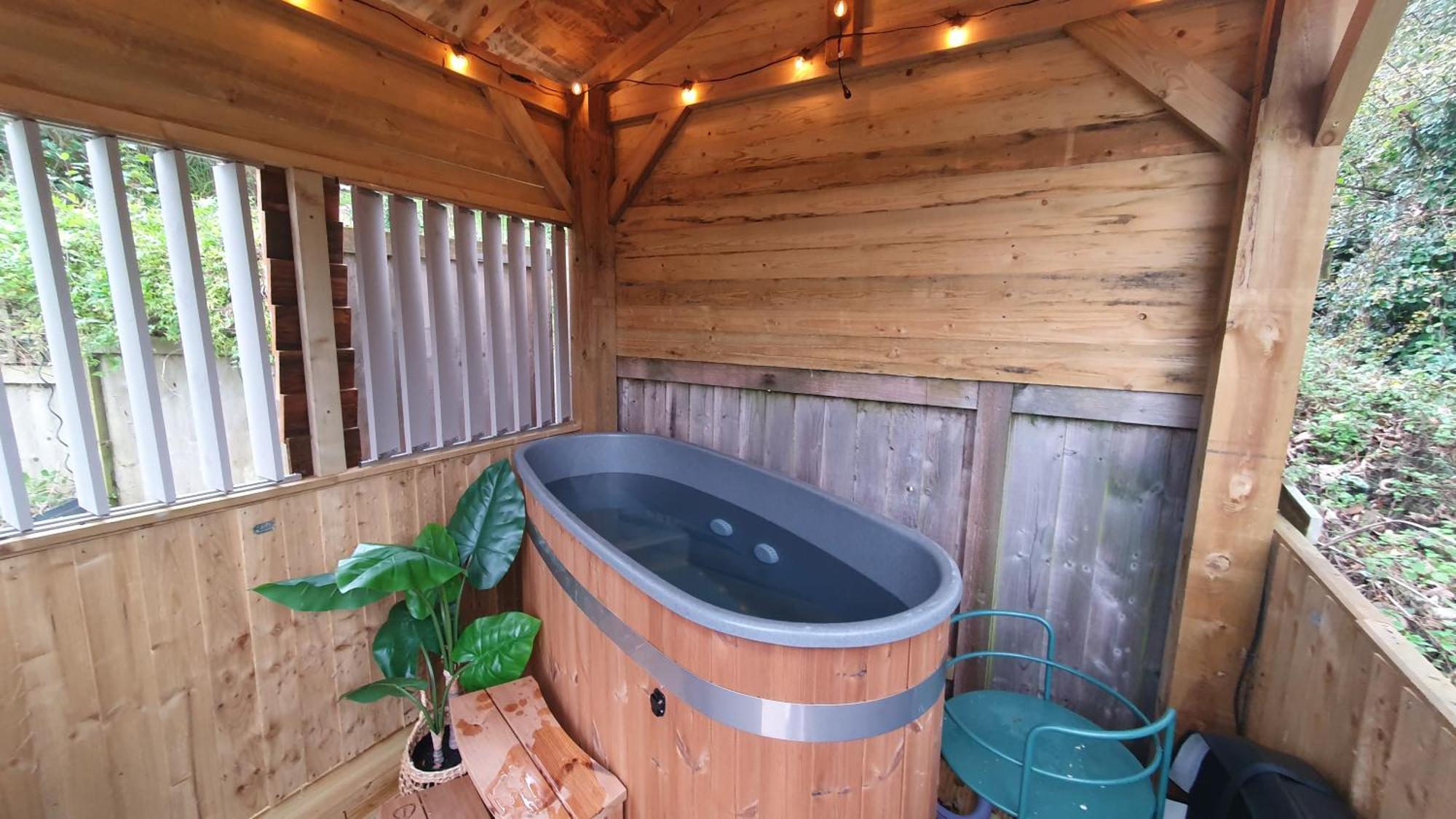 Bijou Coastal Apartment In Polperro With Hot Tub Onsite Parking Downhill Walk To Village Εξωτερικό φωτογραφία